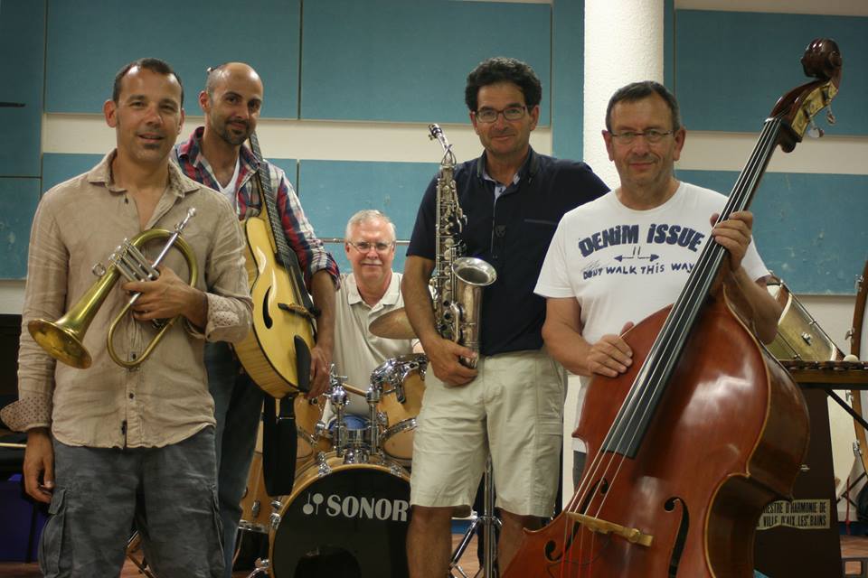 Orchestre Trio Jazz pour une ambiance de folie.